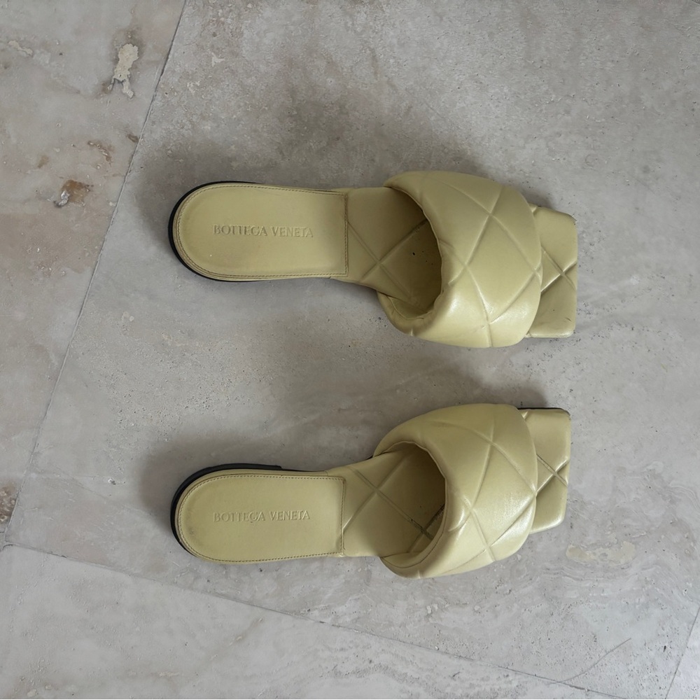 Bottega Veneta Women's Quilted Sandals - Yellow